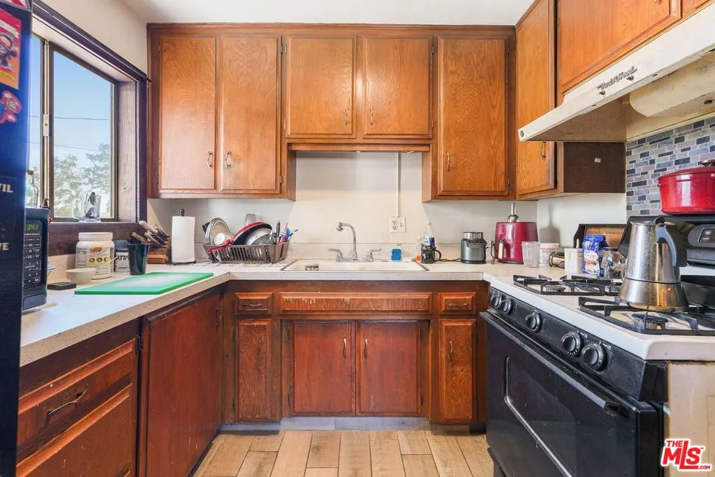 14714 Betty Jean Avenue, Bellflower, California 90706 home-pic-9