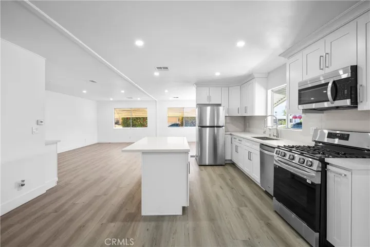 73330 Linda Circle, Palm Desert, California 92260