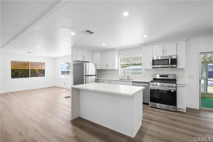 73330 Linda Circle, Palm Desert, California 92260