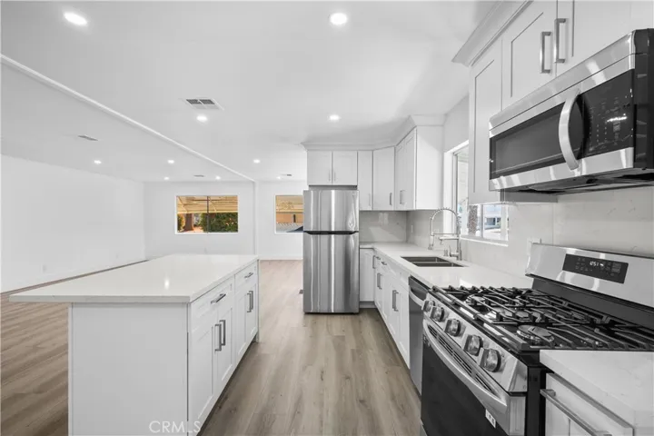 73330 Linda Circle, Palm Desert, California 92260