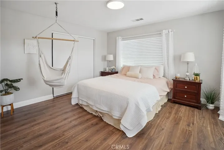 UPSTAIRS BEDROOM