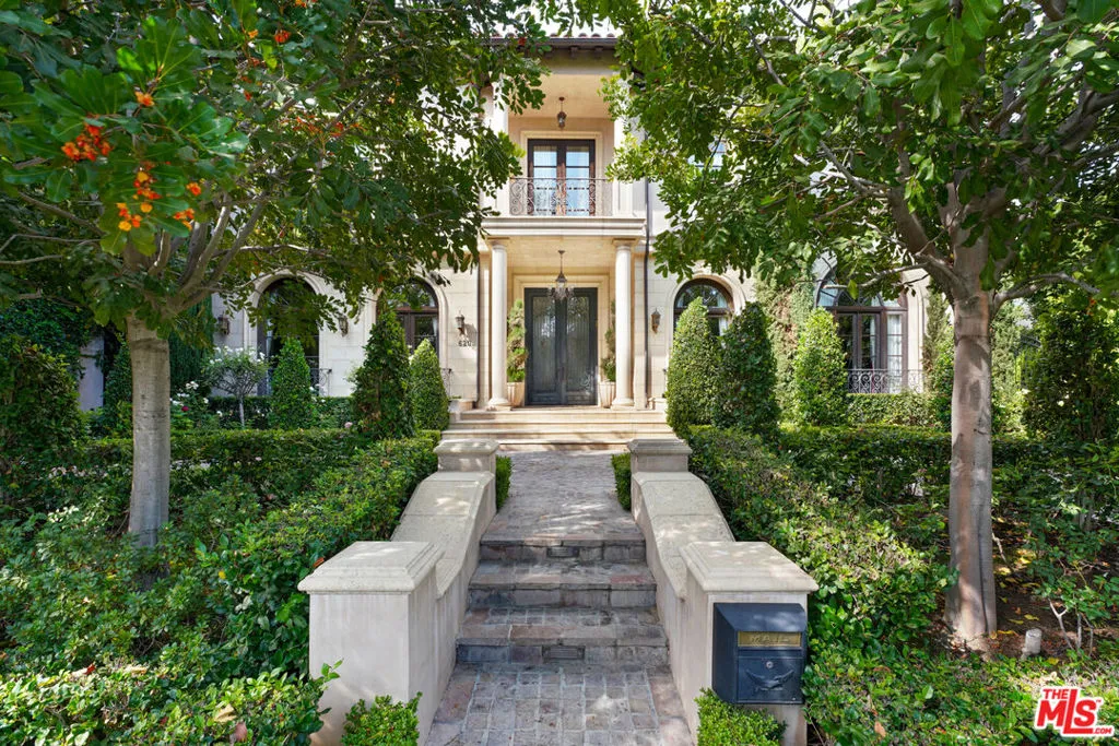 620 Walden Drive, Beverly Hills, California 90210, 5 Bedrooms Bedrooms, ,7 BathroomsBathrooms,Residential,For Sale,WALDEN,25497355