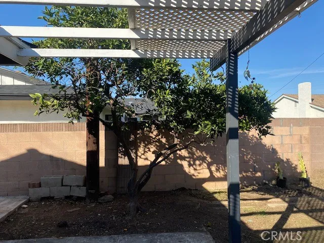 Covered lattice patio