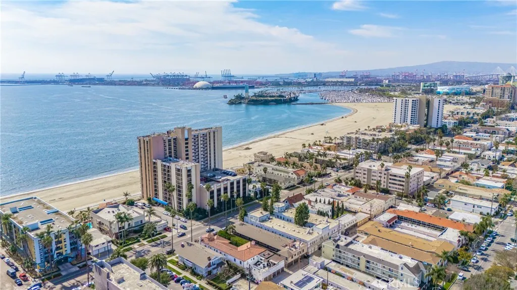 1800 E Ocean Boulevard 6, Long Beach, California 90802 home-pic-51