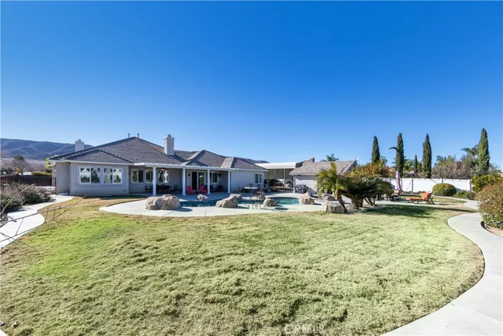 24294 Luna Brilla Lane, Murrieta, California 92562