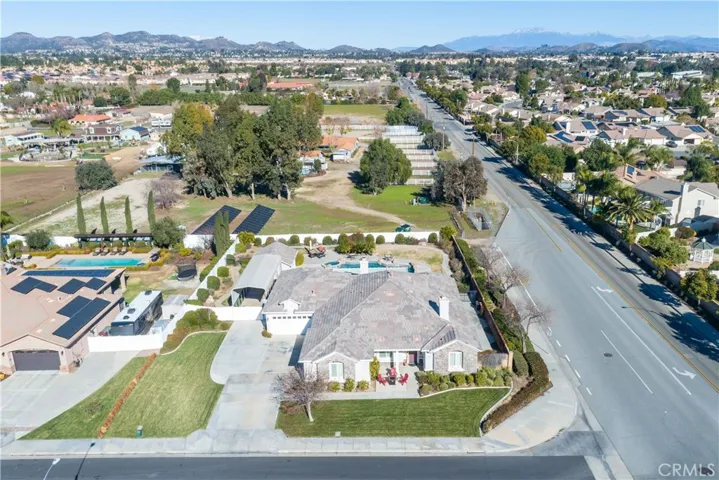 24294 Luna Brilla Lane, Murrieta, California 92562