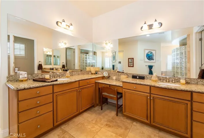 24294 Luna Brilla Lane, Murrieta, California 92562