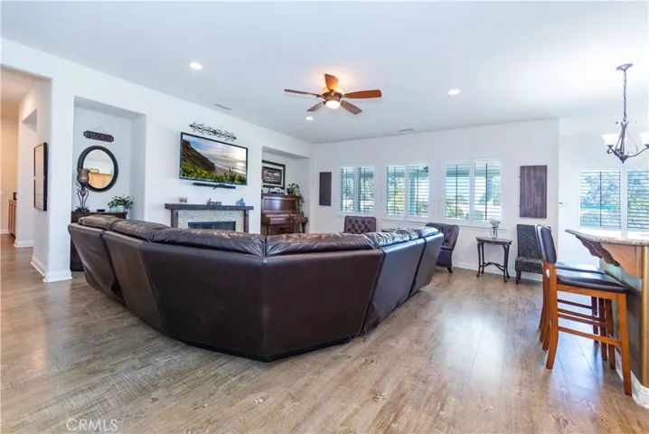 24294 Luna Brilla Lane, Murrieta, California 92562