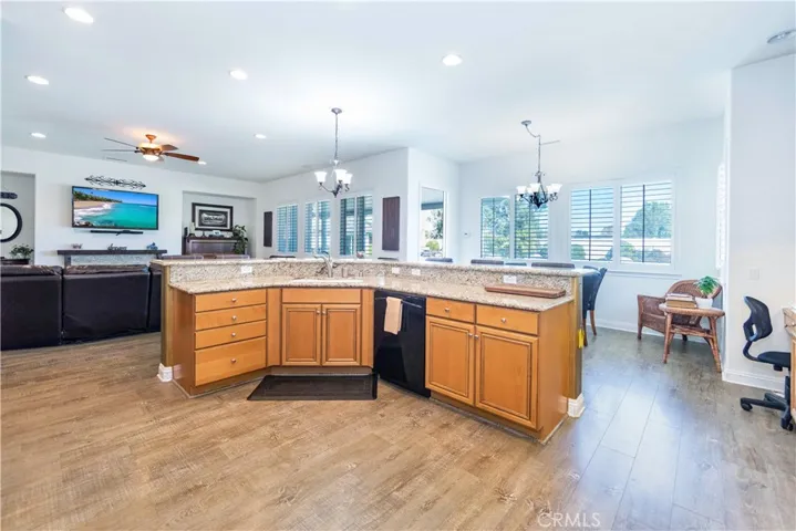 24294 Luna Brilla Lane, Murrieta, California 92562