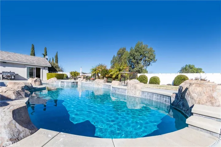 24294 Luna Brilla Lane, Murrieta, California 92562