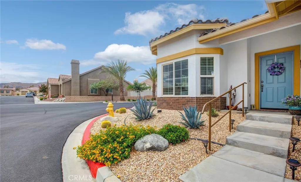 7397 Village Way, Yucca Valley, California 92284 home-pic-1