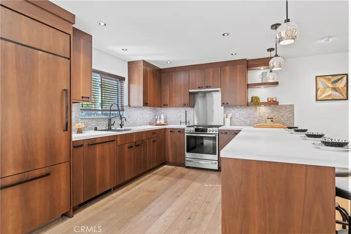 21900 Marylee Street 283, Woodland Hills, California 91367