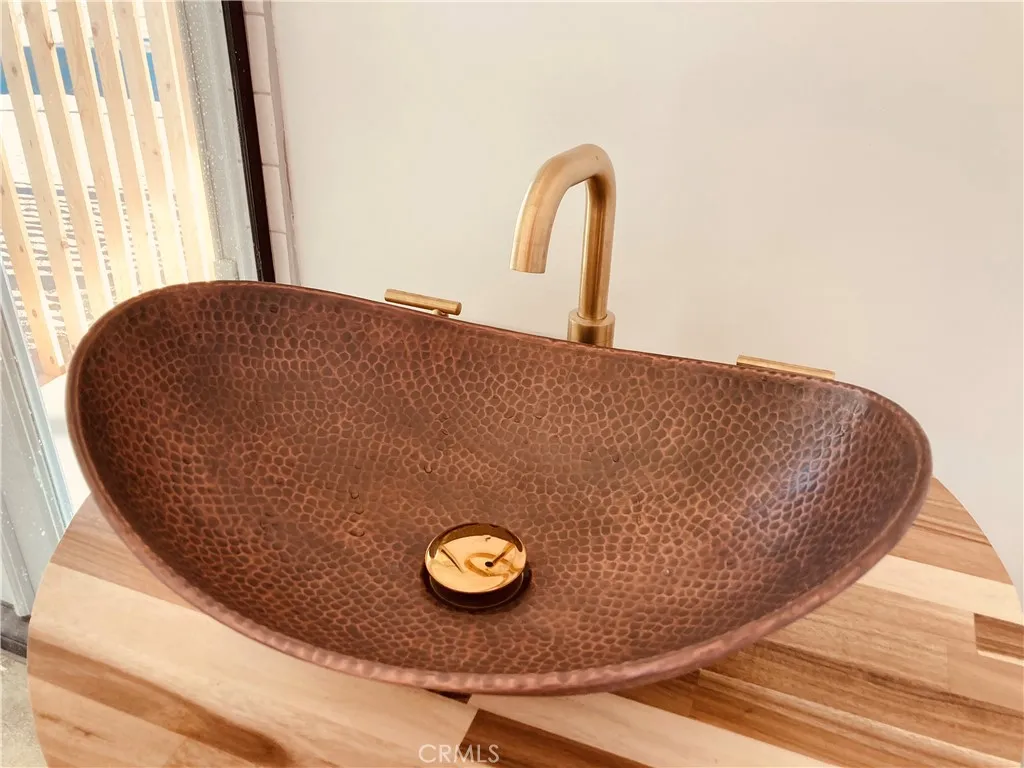 60654 Mitch Lane, Landers, California 92285 home-pic-24