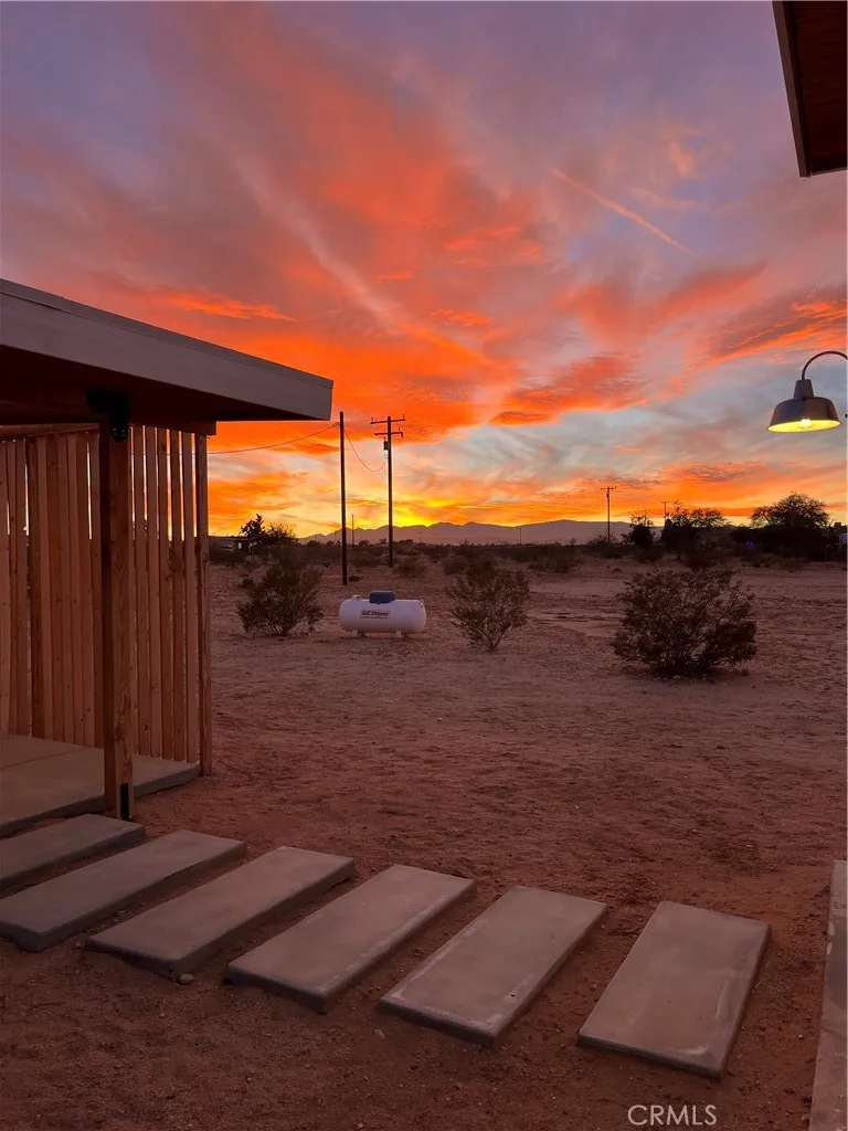 60654 Mitch Lane, Landers, California 92285 home-pic-51