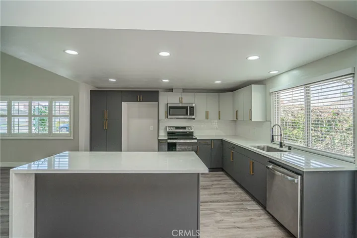7133 Cole Street, Downey, California 90242