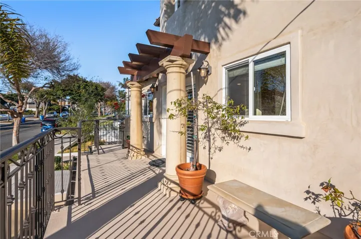 230 S Helberta Avenue A, Redondo Beach, California 90277