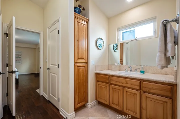 230 S Helberta Avenue A, Redondo Beach, California 90277
