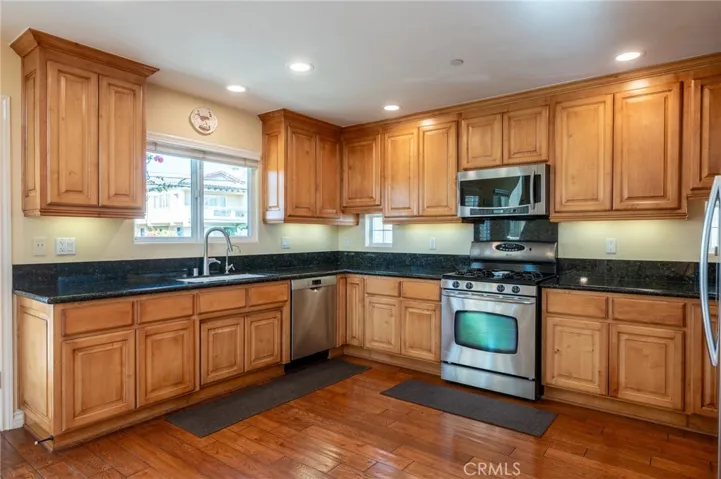 230 S Helberta Avenue A, Redondo Beach, California 90277