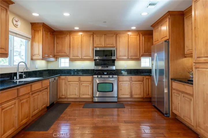230 S Helberta Avenue A, Redondo Beach, California 90277