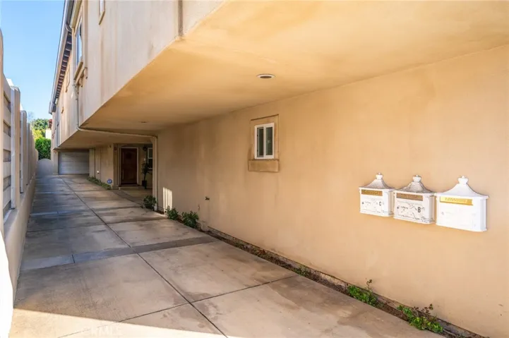230 S Helberta Avenue A, Redondo Beach, California 90277