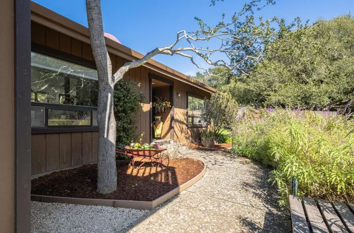 6748 Langley Canyon Road, Salinas, California 93907