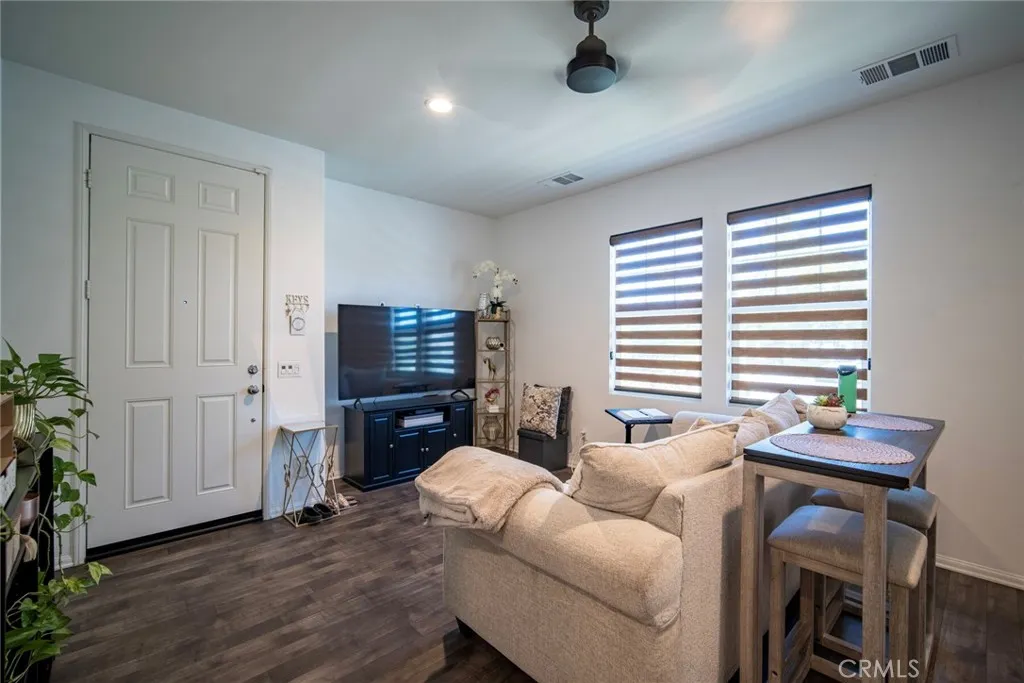 29665 Gypsy Canyon Circle, Menifee, California 92584 home-pic-35