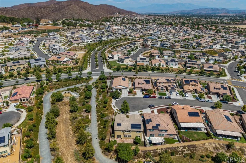 29665 Gypsy Canyon Circle, Menifee, California 92584 home-pic-49