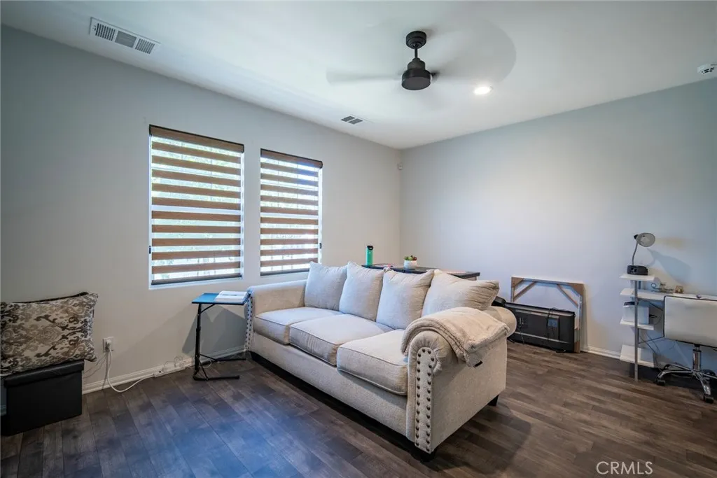 29665 Gypsy Canyon Circle, Menifee, California 92584 home-pic-36