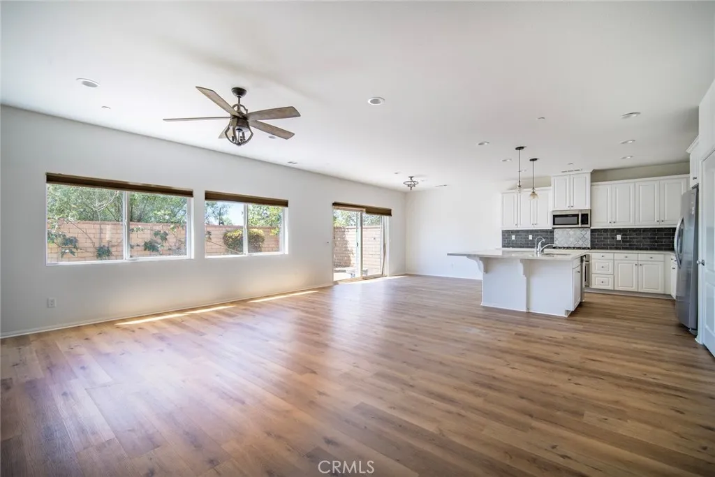 29665 Gypsy Canyon Circle, Menifee, California 92584 home-pic-2