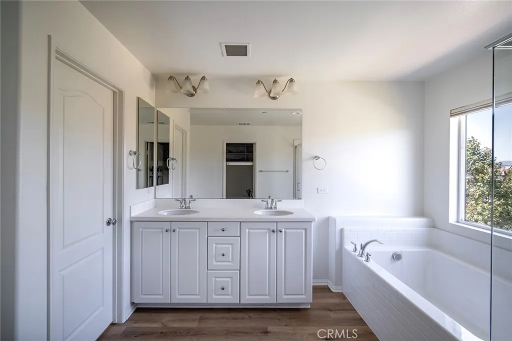 29665 Gypsy Canyon Circle, Menifee, California 92584 home-pic-20
