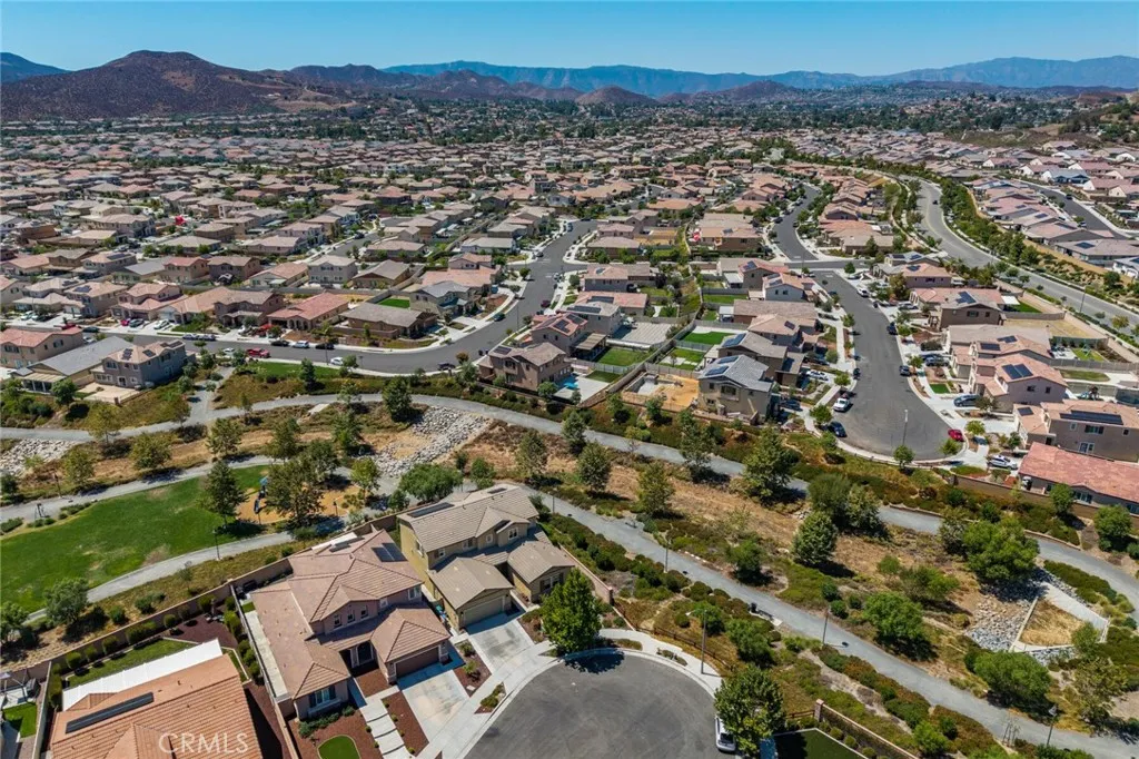 29665 Gypsy Canyon Circle, Menifee, California 92584 home-pic-55