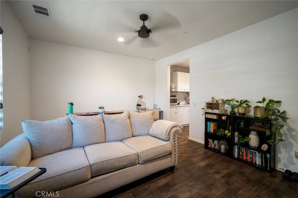 29665 Gypsy Canyon Circle, Menifee, California 92584 home-pic-37