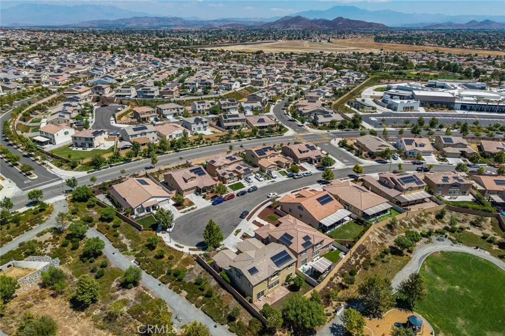 29665 Gypsy Canyon Circle, Menifee, California 92584 home-pic-50