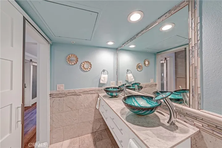1200 Pacific Coast 313, Huntington Beach, California 92648