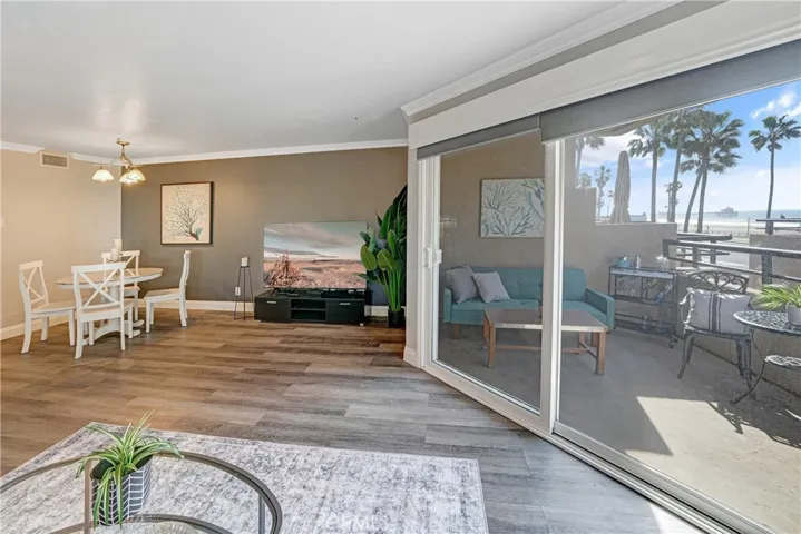 1200 Pacific Coast 313, Huntington Beach, California 92648