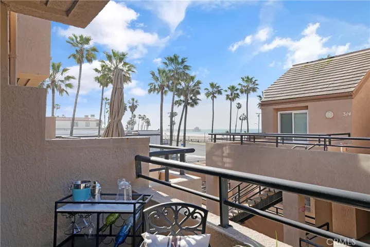 1200 Pacific Coast 313, Huntington Beach, California 92648