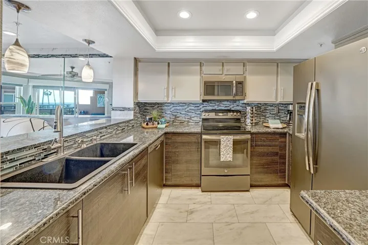 1200 Pacific Coast 313, Huntington Beach, California 92648