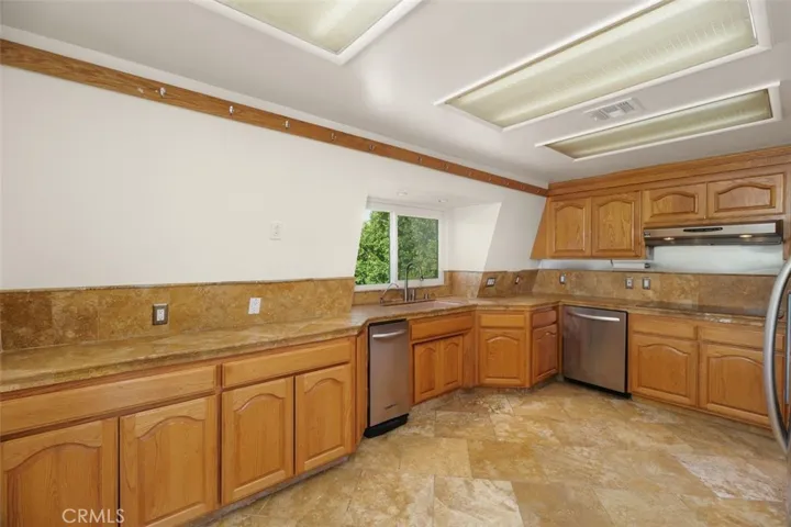 27530 Lindell Road, Lake Elsinore, California 92532