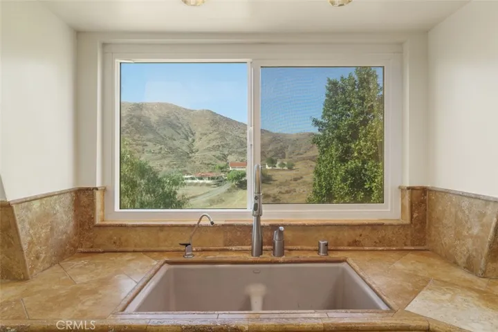 27530 Lindell Road, Lake Elsinore, California 92532
