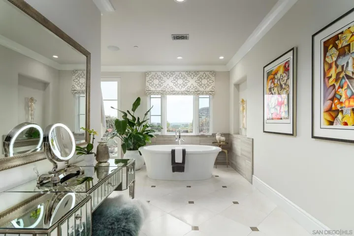14830 Encendido, San Diego, California 92127