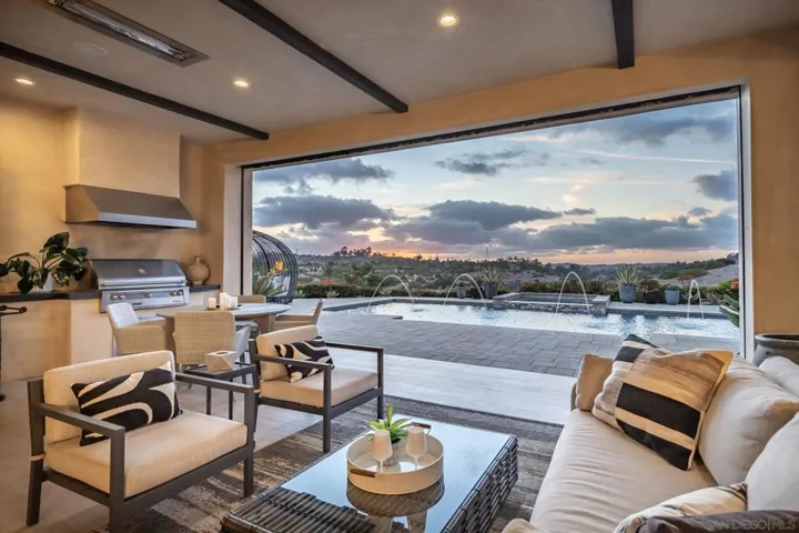 14830 Encendido, San Diego, California 92127