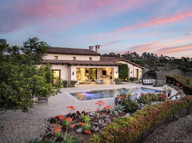 14830 Encendido, San Diego, California 92127