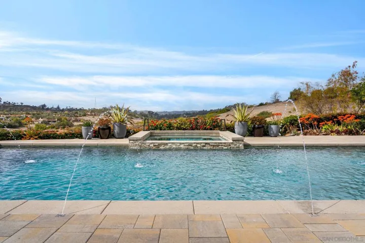 14830 Encendido, San Diego, California 92127