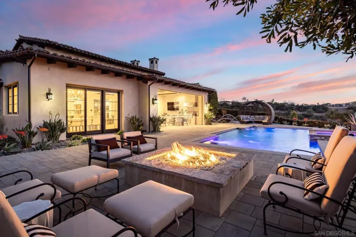 14830 Encendido, San Diego, California 92127