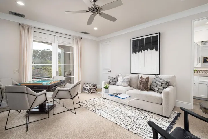 14830 Encendido, San Diego, California 92127