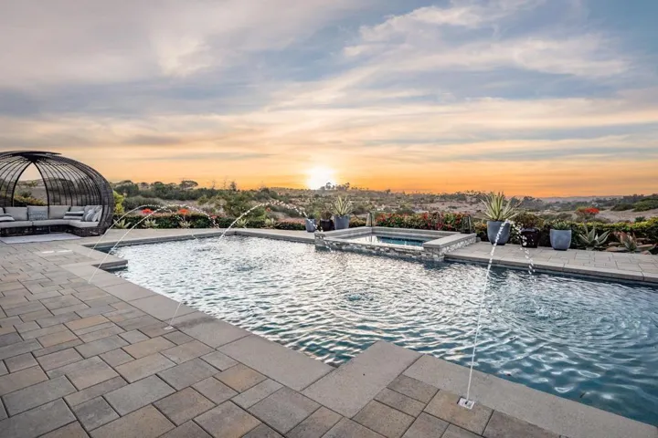 14830 Encendido, San Diego, California 92127