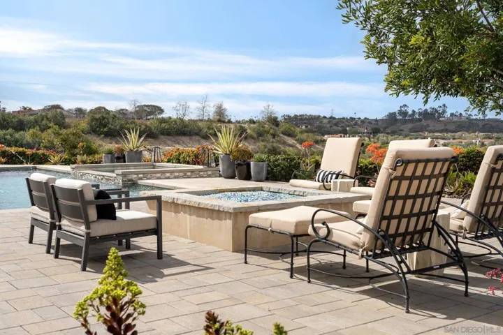 14830 Encendido, San Diego, California 92127