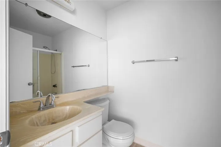 1142 Stanley Avenue 22, Glendale, California 91206