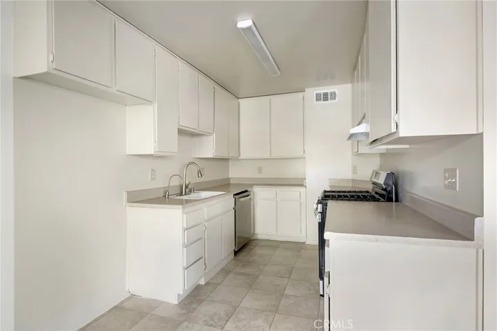 1142 Stanley Avenue 22, Glendale, California 91206