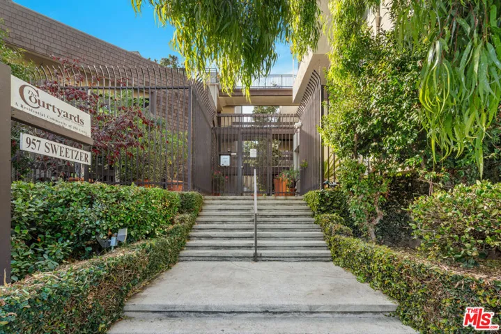 950 N Kings Road 225, West Hollywood, California 90069